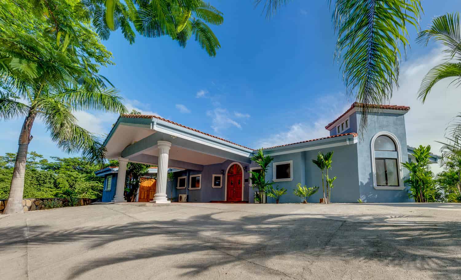 Villa 7_Entrance Facade